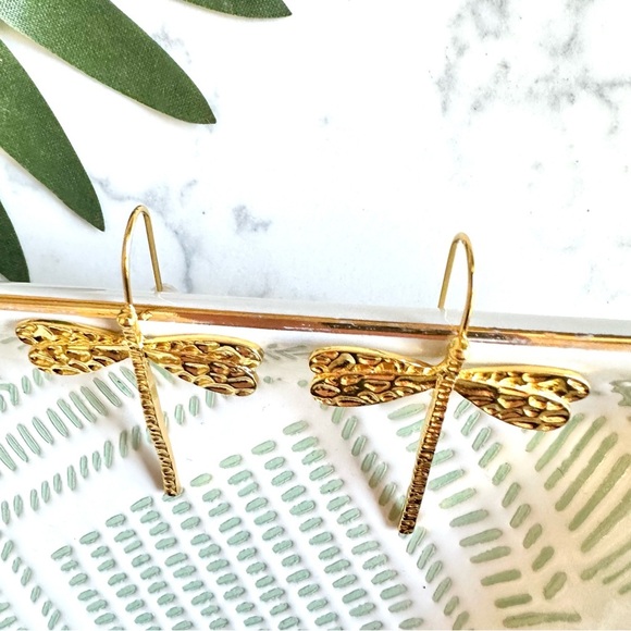 2/$30🌵 Gold Dragonfly Earrings Shepard’s Hook Dangle Delicate Bug Boho NEW - Picture 6 of 9